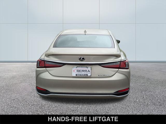 new 2025 Lexus ES 300h car, priced at $53,415