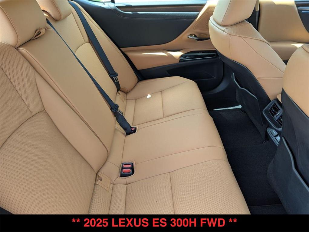 new 2025 Lexus ES 300h car, priced at $51,739