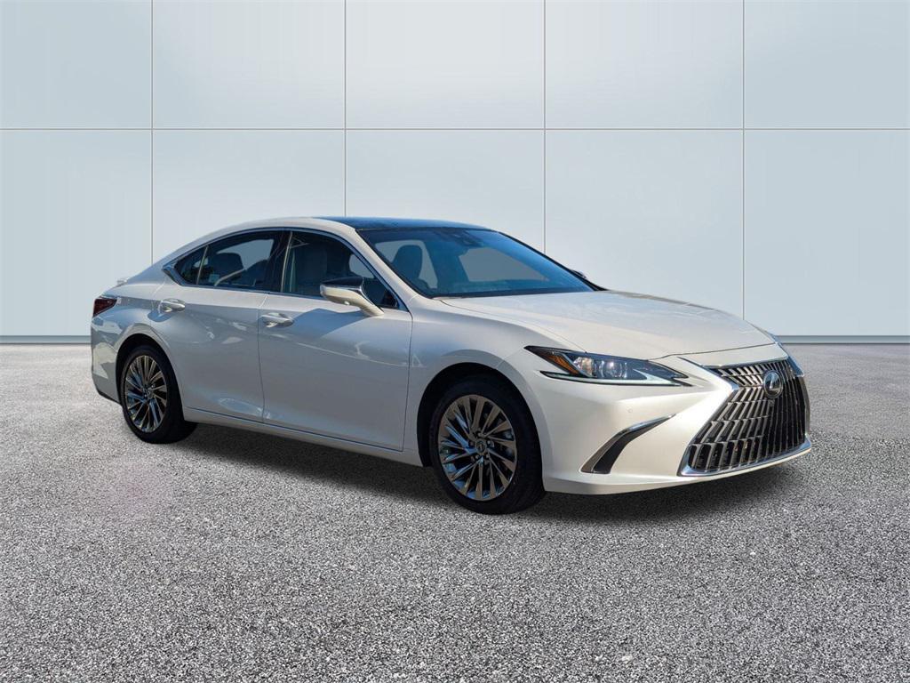 used 2025 Lexus ES 350 car, priced at $47,000