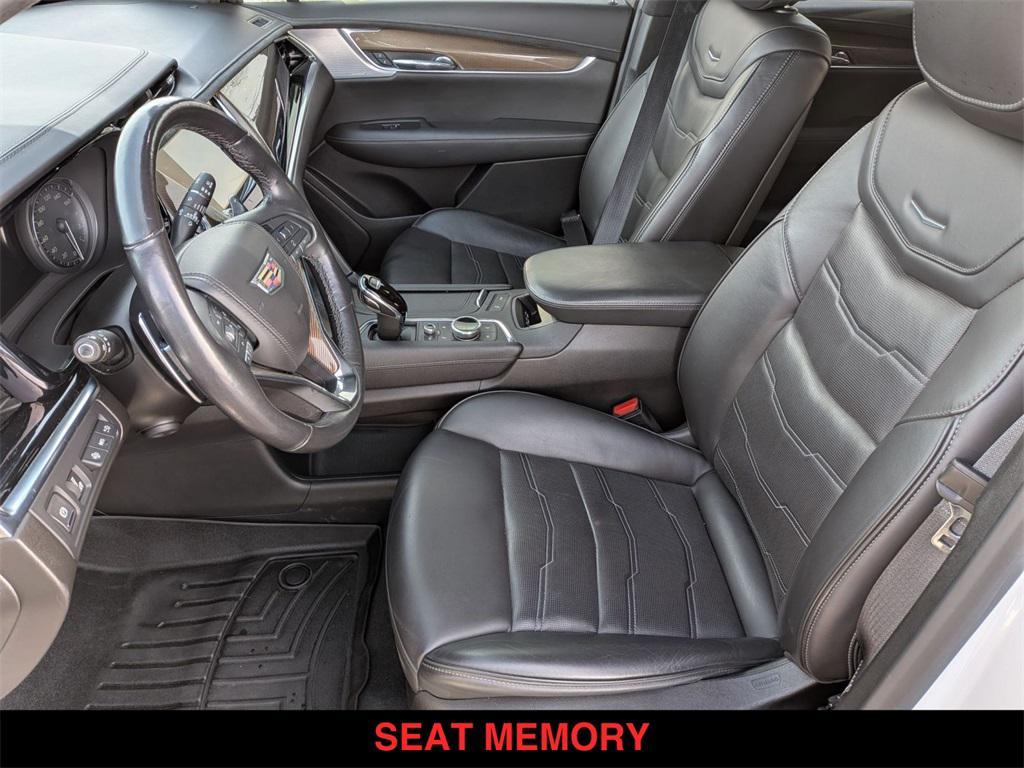 used 2021 Cadillac XT6 car, priced at $30,000