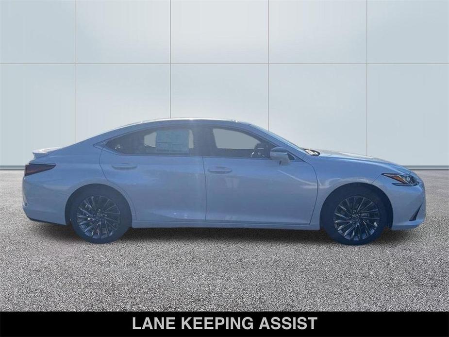 new 2025 Lexus ES 350 car, priced at $55,134