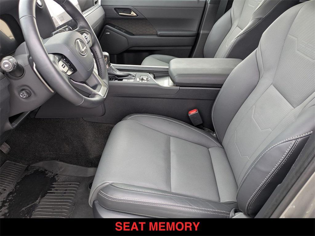 used 2025 Lexus GX 550 car, priced at $89,000