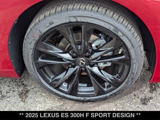 new 2025 Lexus ES 300h car, priced at $52,280