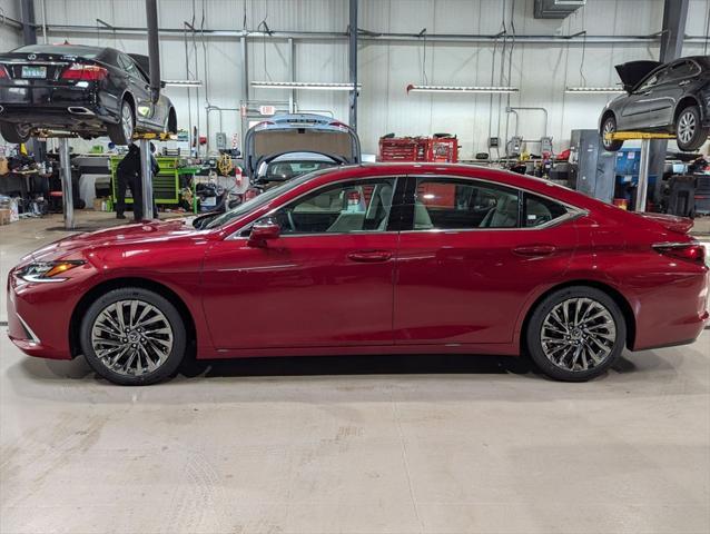 new 2025 Lexus ES 350 car, priced at $56,130