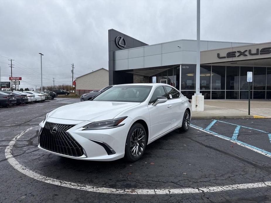 new 2025 Lexus ES 300h car, priced at $57,394