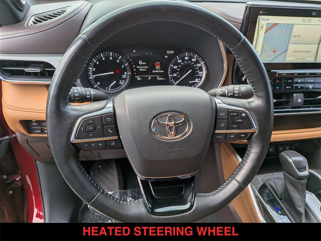 used 2020 Toyota Highlander car, priced at $27,000