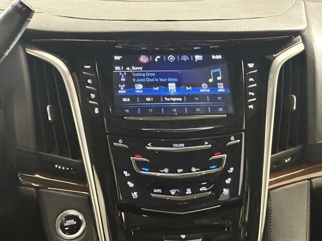 used 2020 Cadillac Escalade car, priced at $37,998