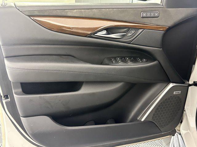used 2020 Cadillac Escalade car, priced at $37,998