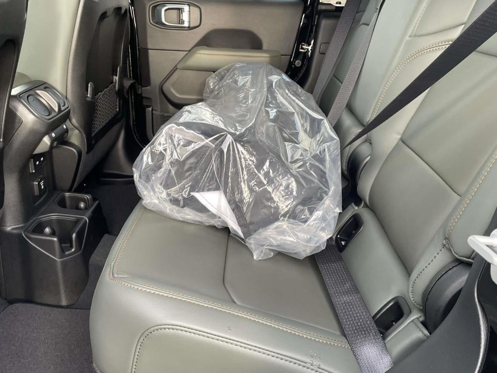 new 2025 Jeep Gladiator car, priced at $54,523