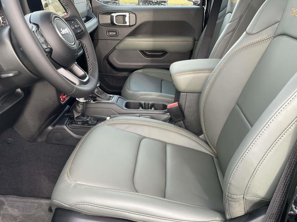 new 2025 Jeep Gladiator car, priced at $54,523