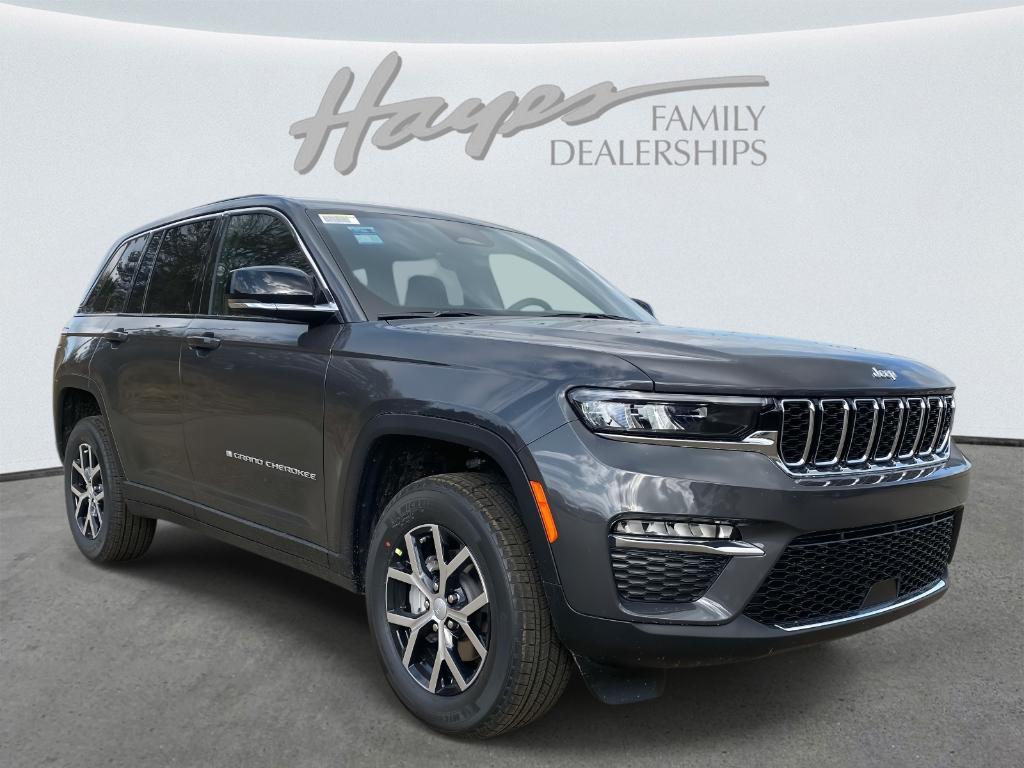 new 2025 Jeep Grand Cherokee car, priced at $38,709