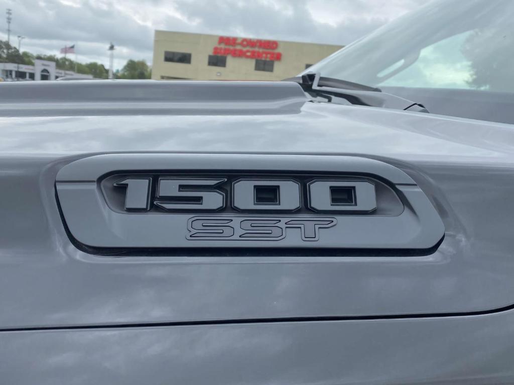 new 2025 Ram 1500 car, priced at $48,688
