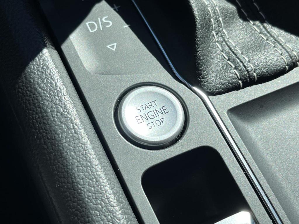used 2022 Volkswagen Atlas car, priced at $17,995