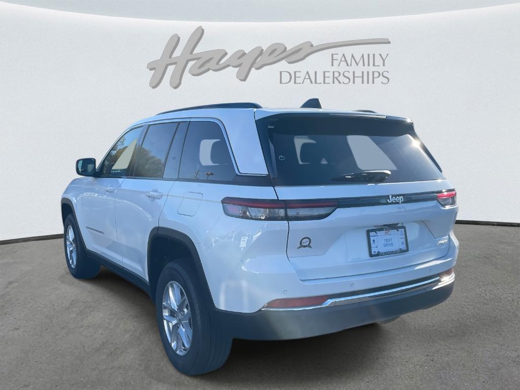 new 2025 Jeep Grand Cherokee car, priced at $38,468