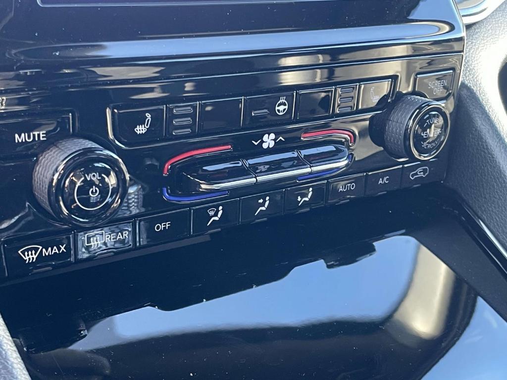 used 2023 Jeep Grand Cherokee car, priced at $29,795