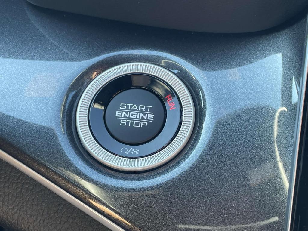 used 2023 Jeep Grand Cherokee car, priced at $29,795