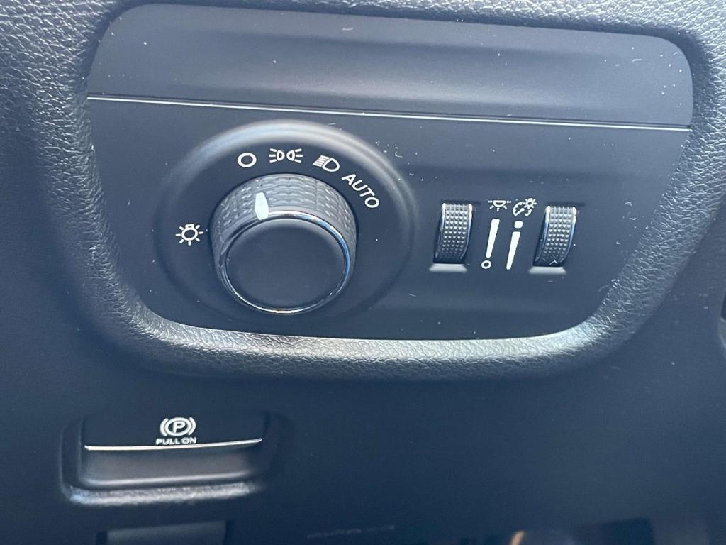 used 2023 Jeep Grand Cherokee car, priced at $29,795