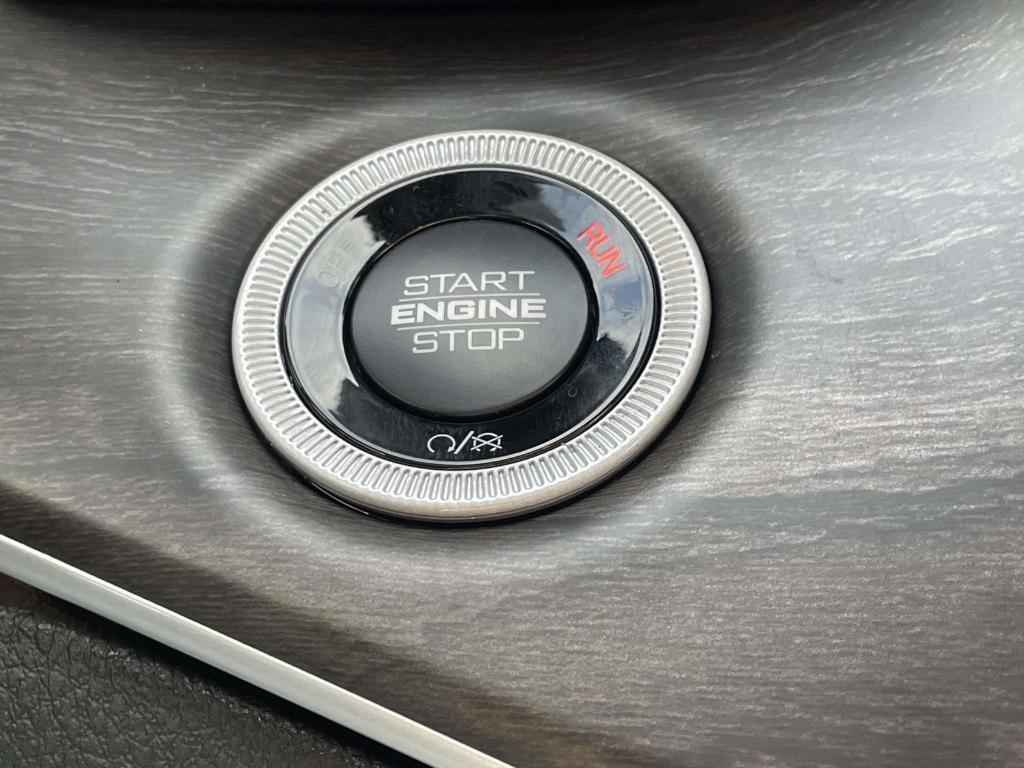 new 2025 Jeep Grand Cherokee car, priced at $49,623