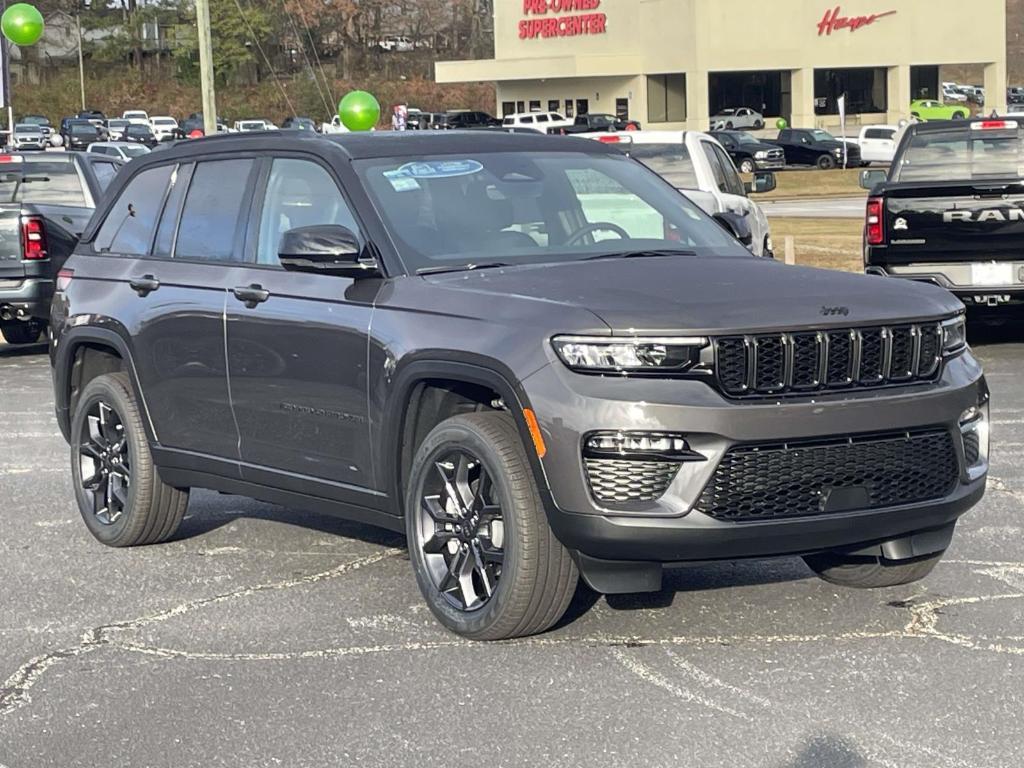 new 2025 Jeep Grand Cherokee car, priced at $49,623