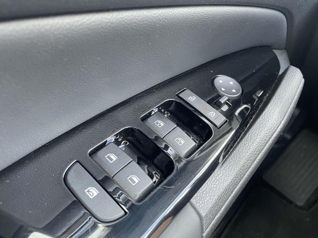 used 2023 Kia Sportage Hybrid car, priced at $24,616