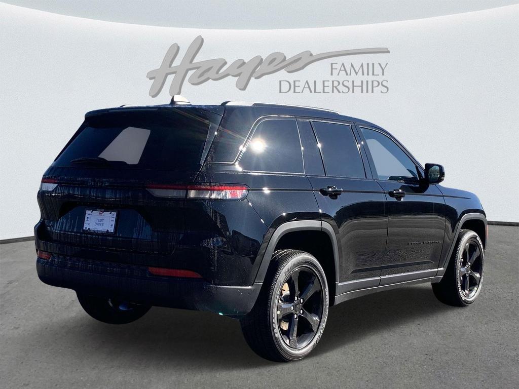 new 2024 Jeep Grand Cherokee car, priced at $39,863