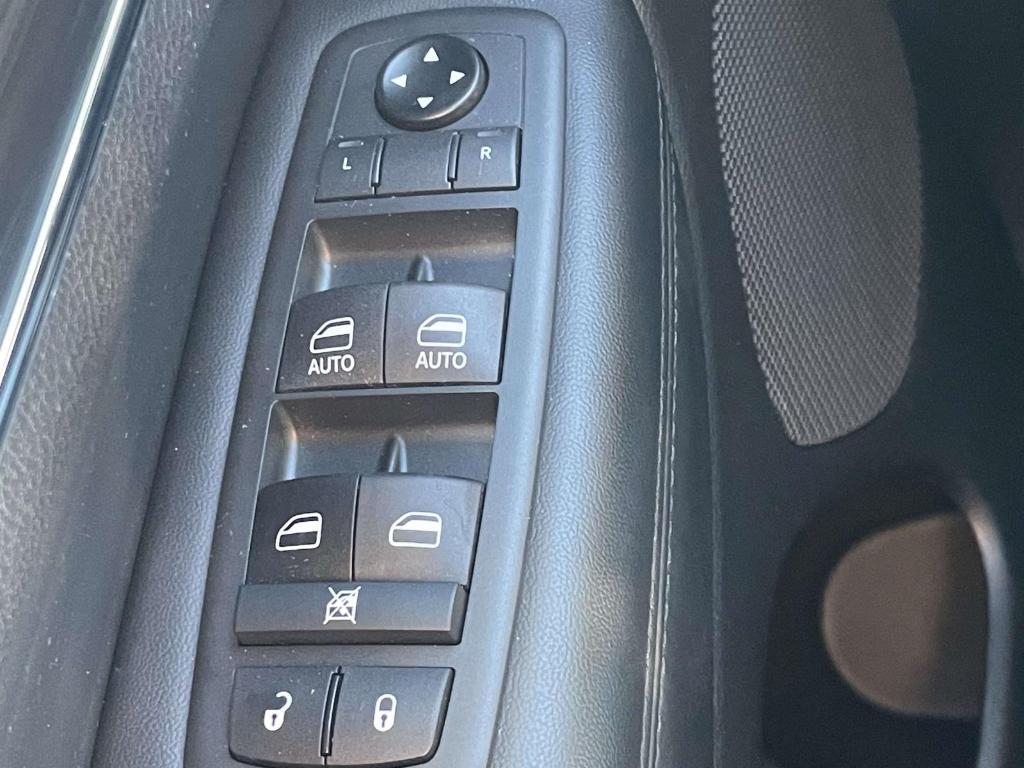 used 2021 Jeep Grand Cherokee car, priced at $22,995