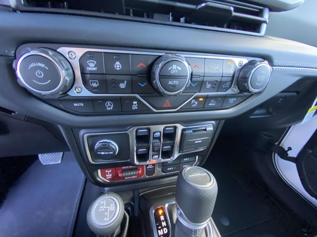 new 2025 Jeep Gladiator car, priced at $58,488