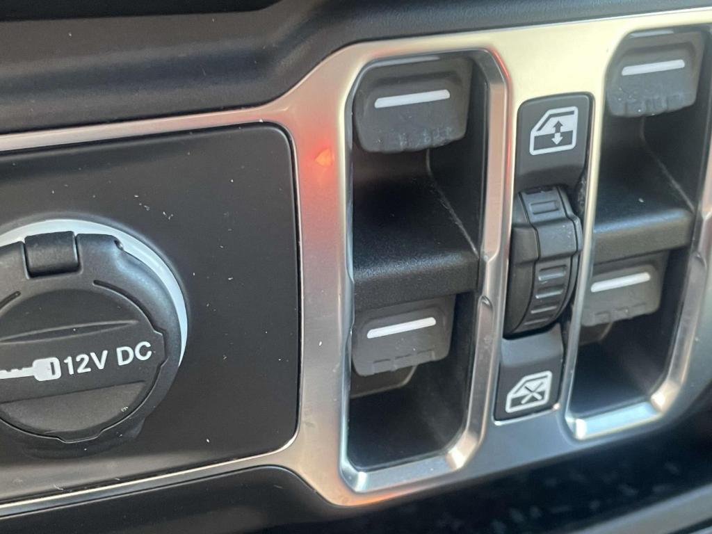 used 2020 Jeep Wrangler Unlimited car, priced at $33,283