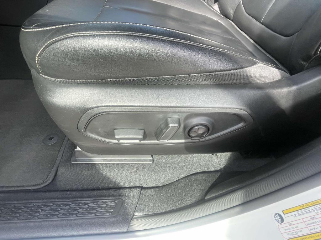 used 2023 Jeep Grand Cherokee car, priced at $30,113