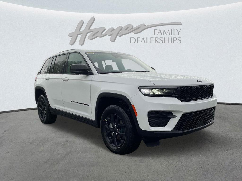 new 2025 Jeep Grand Cherokee car, priced at $40,628