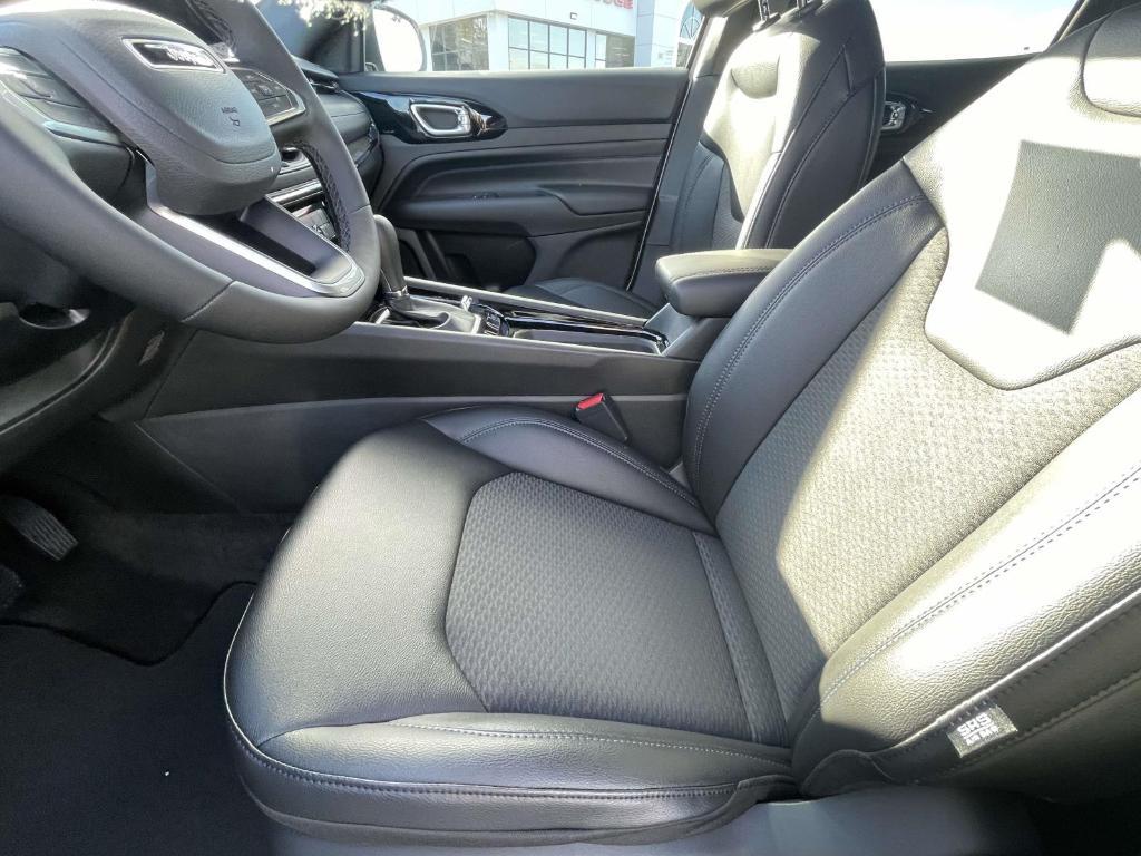 new 2026 Jeep Compass car, priced at $33,878