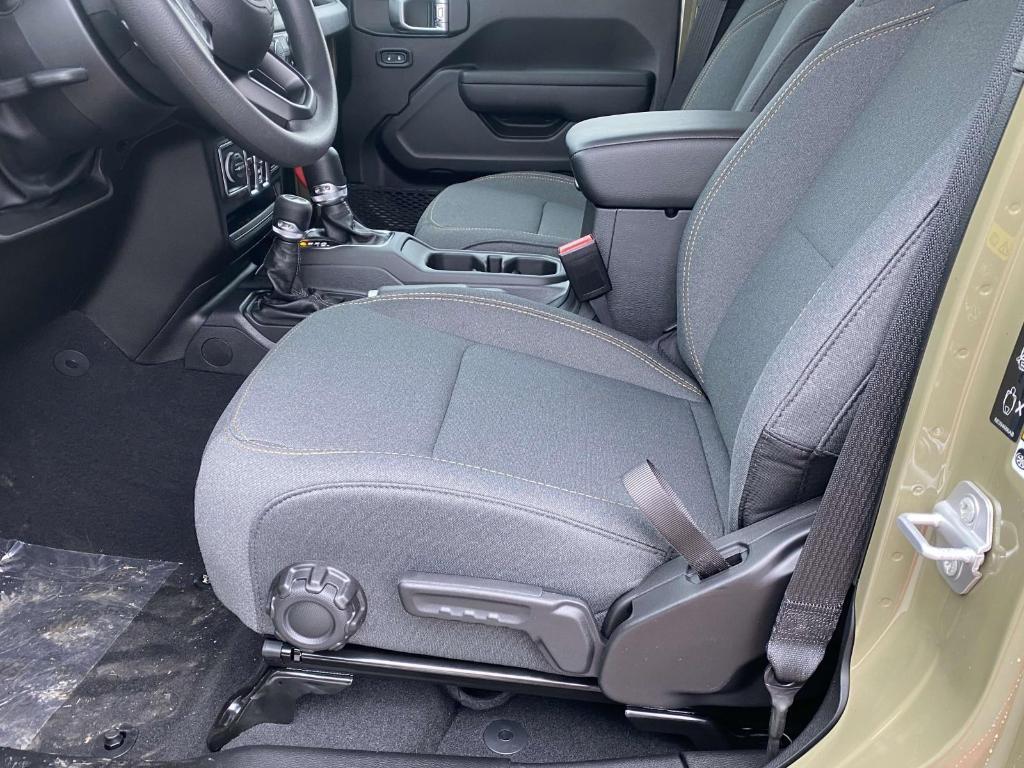 new 2025 Jeep Wrangler car, priced at $40,343