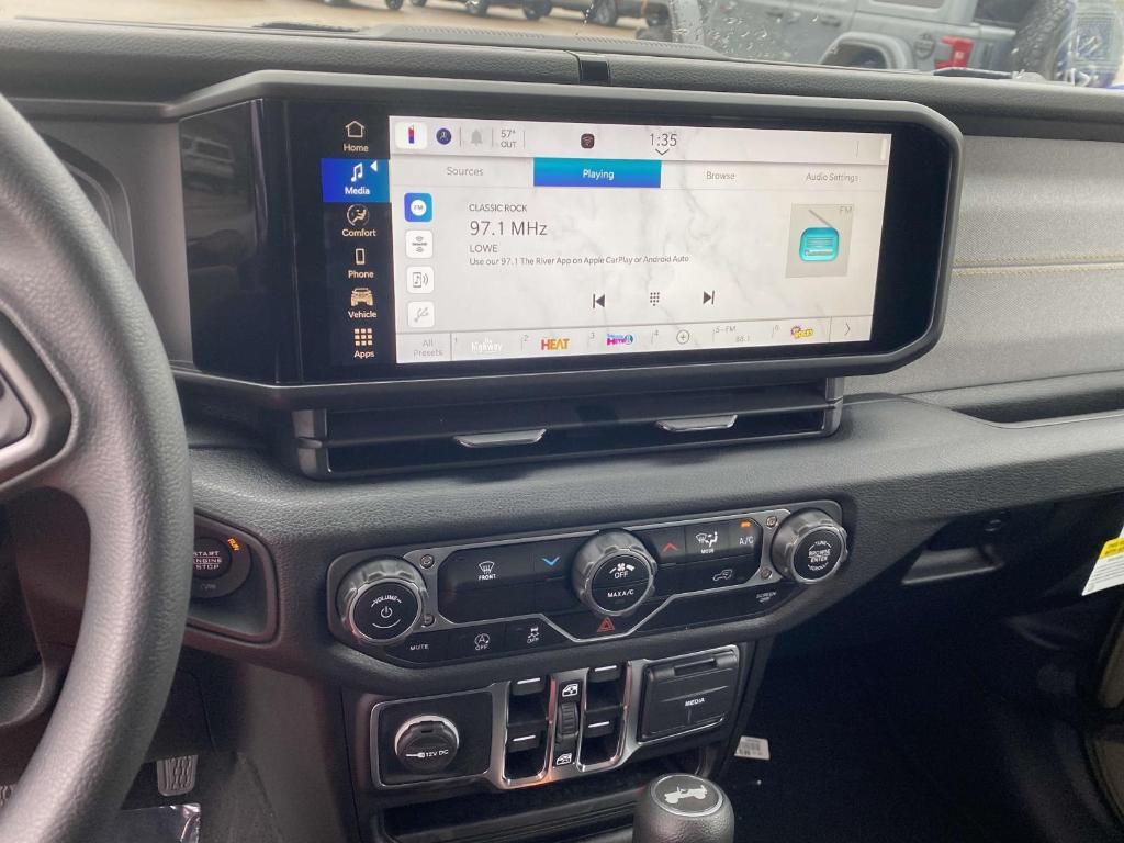 new 2025 Jeep Wrangler car, priced at $40,343