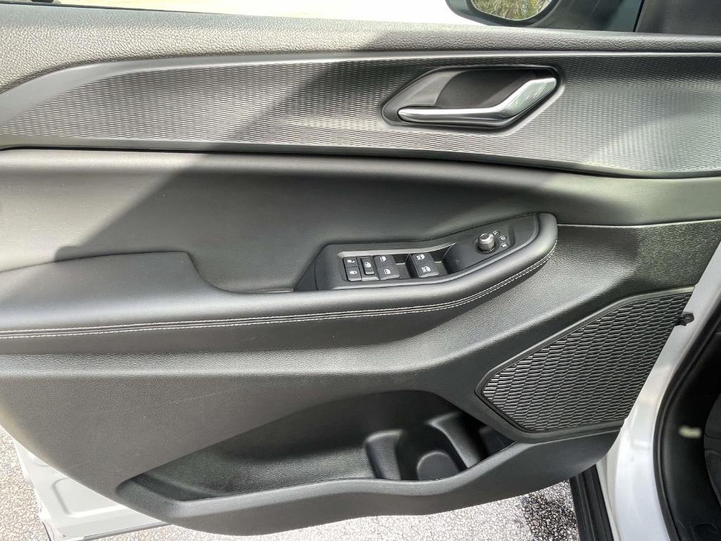 used 2024 Jeep Grand Cherokee car, priced at $28,750