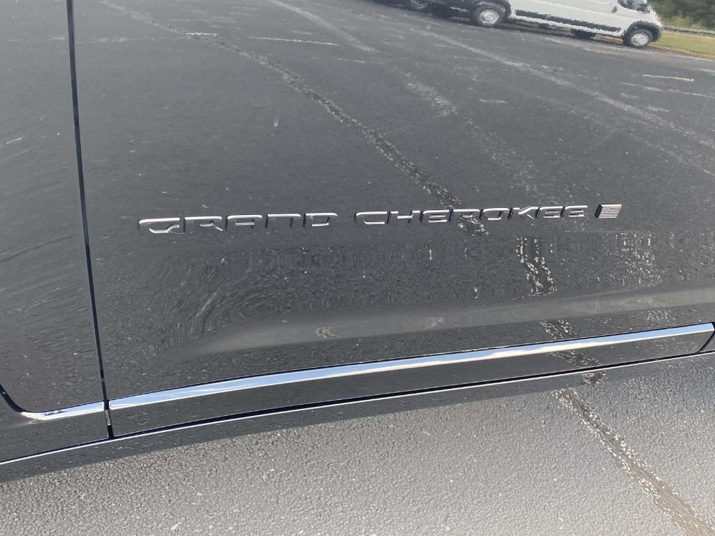 new 2025 Jeep Grand Cherokee car, priced at $62,048