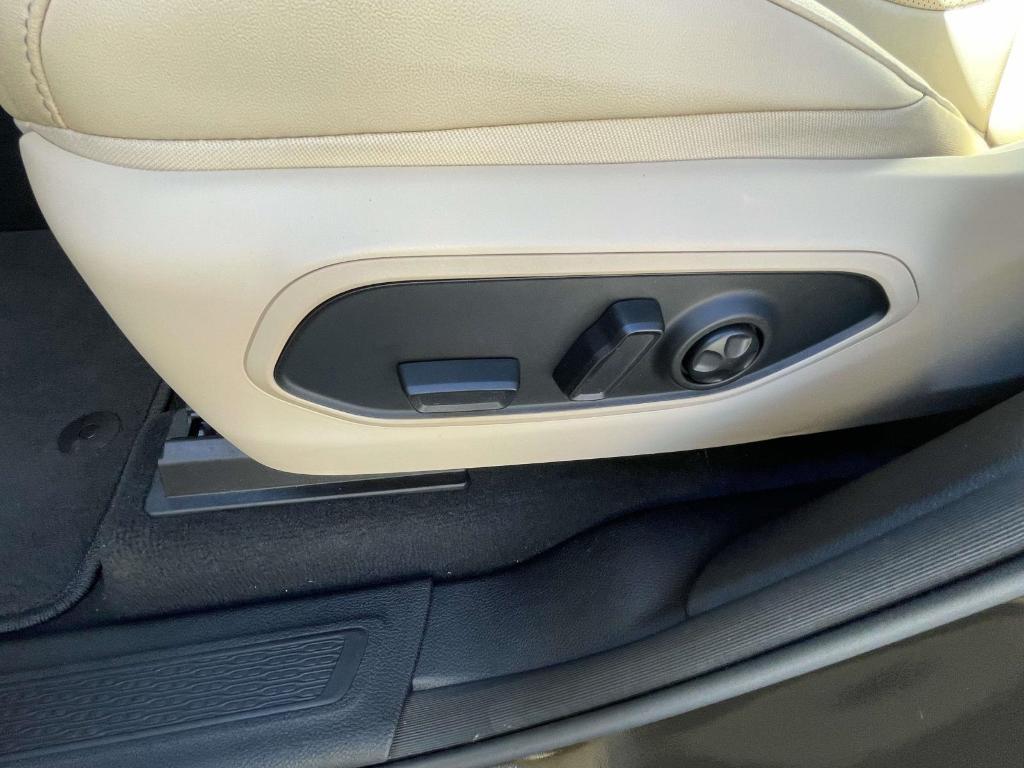 used 2024 Jeep Grand Cherokee car, priced at $33,250