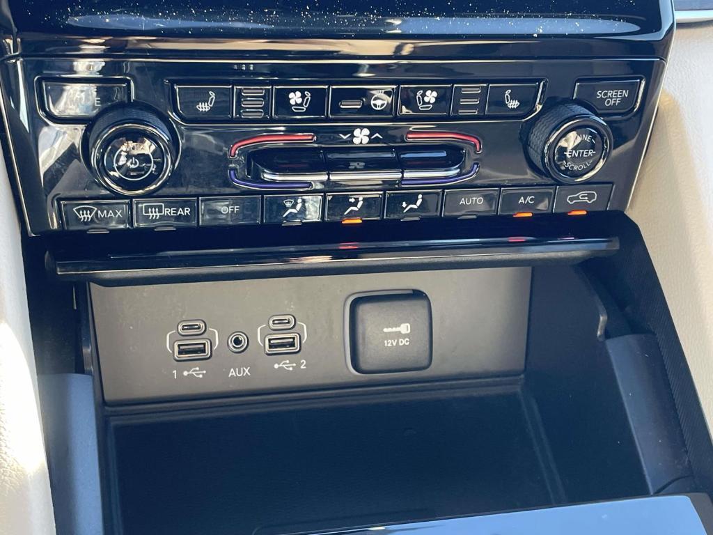 used 2024 Jeep Grand Cherokee car, priced at $33,250