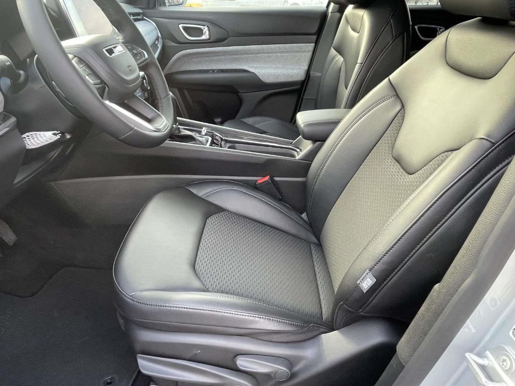 new 2026 Jeep Compass car, priced at $28,478