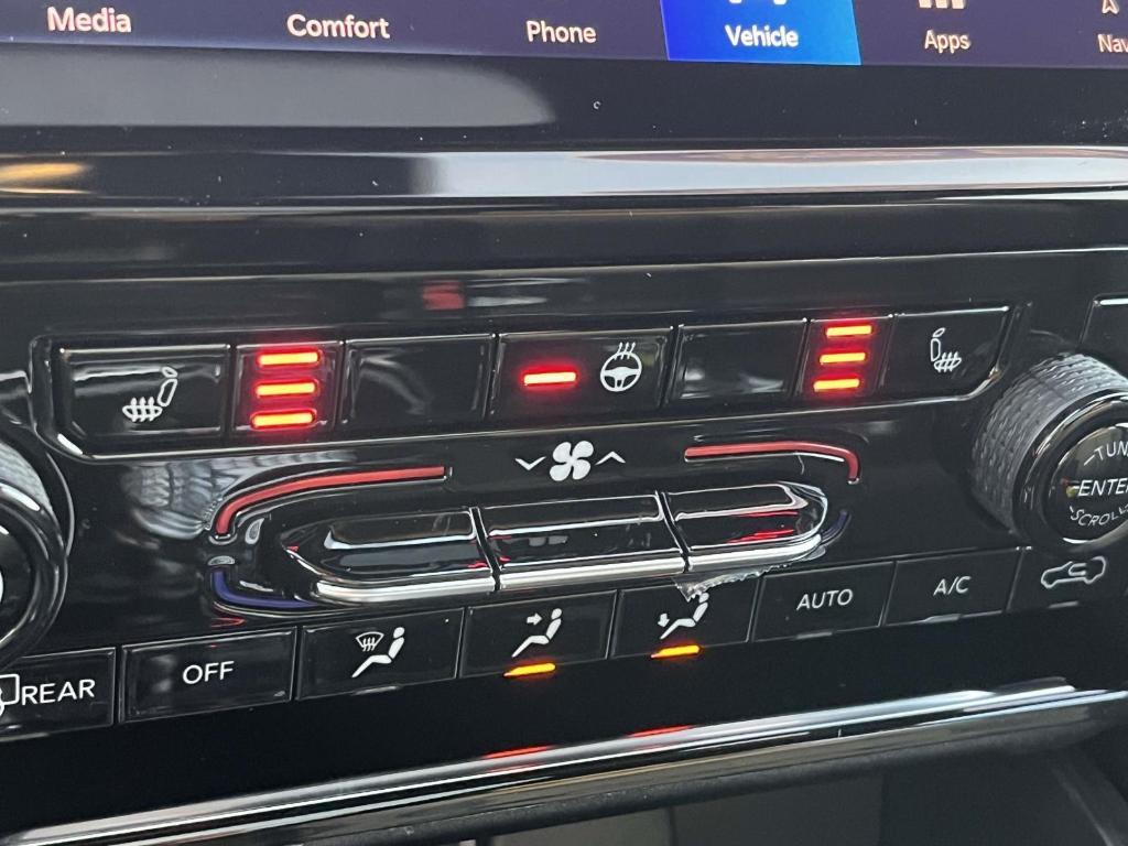 new 2025 Jeep Grand Cherokee car, priced at $49,623