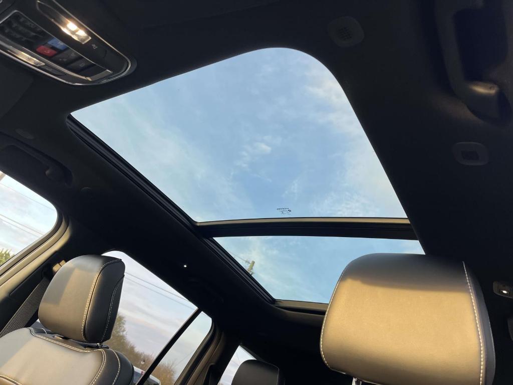 new 2025 Jeep Grand Cherokee car, priced at $49,623