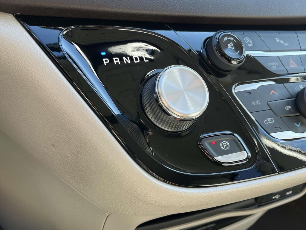 used 2017 Chrysler Pacifica car, priced at $10,995