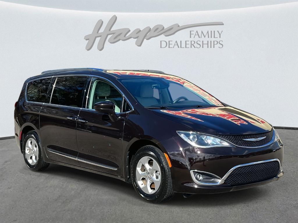 used 2017 Chrysler Pacifica car, priced at $10,995