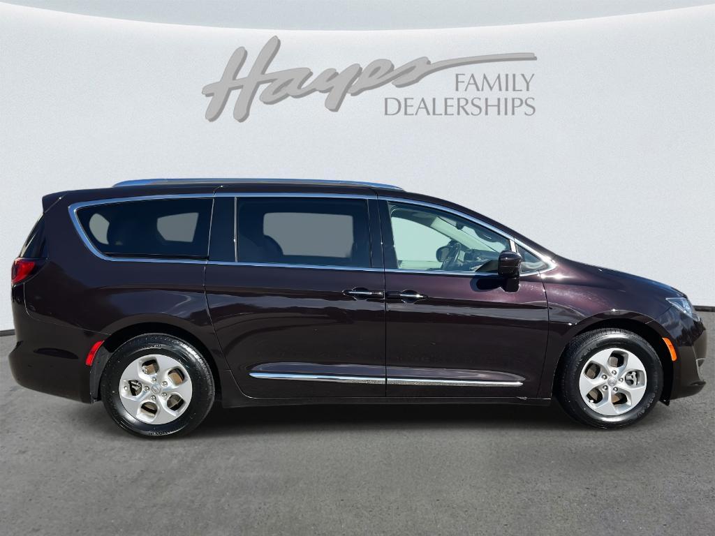 used 2017 Chrysler Pacifica car, priced at $10,995