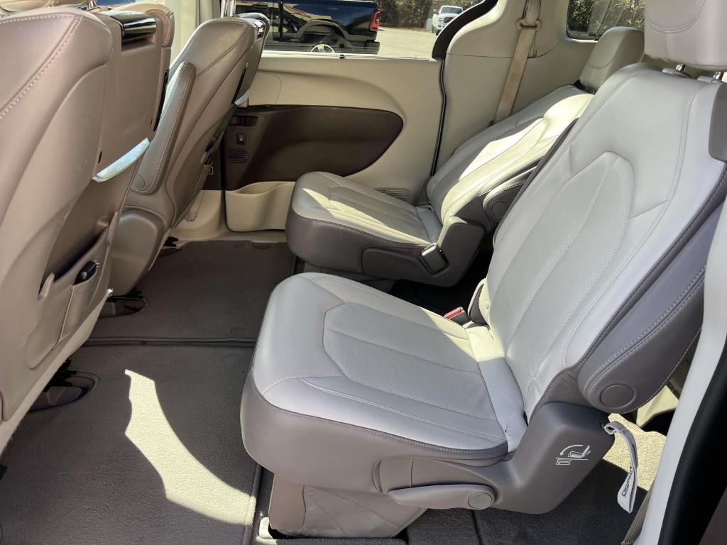 used 2017 Chrysler Pacifica car, priced at $10,995