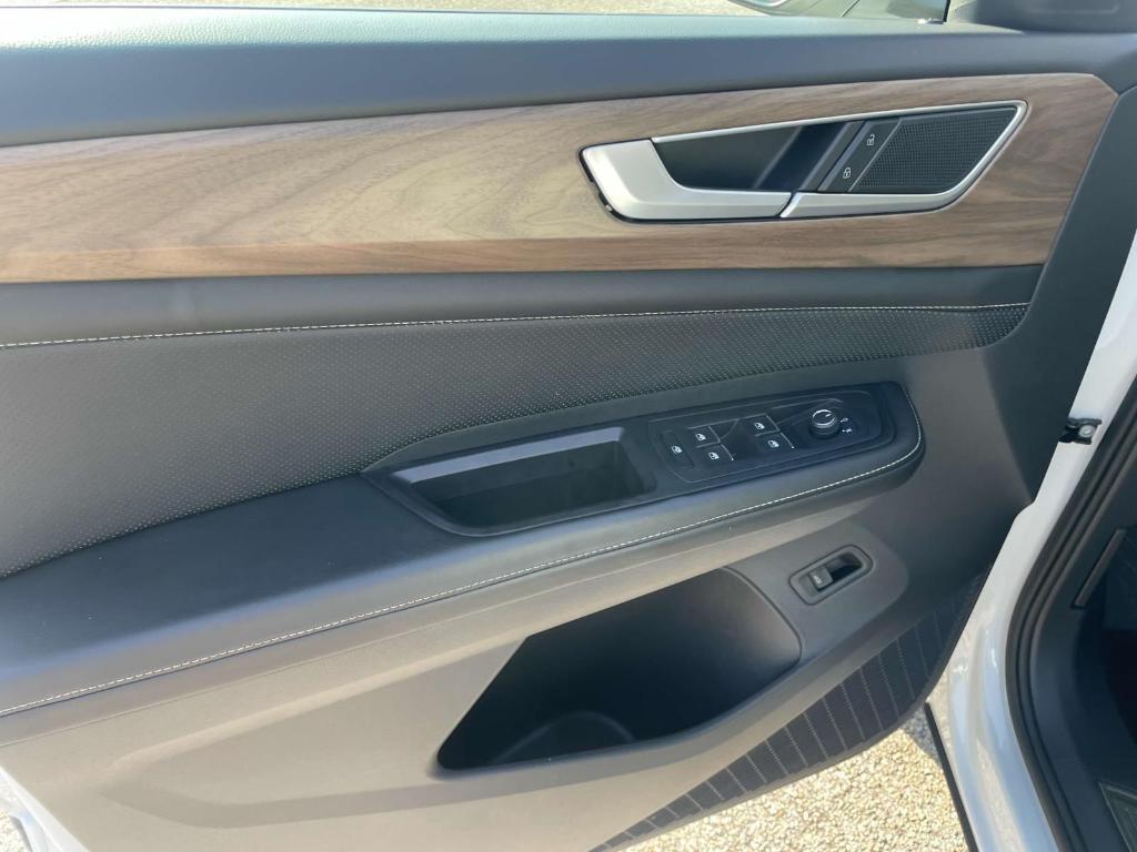 used 2024 Volkswagen Atlas car, priced at $28,895
