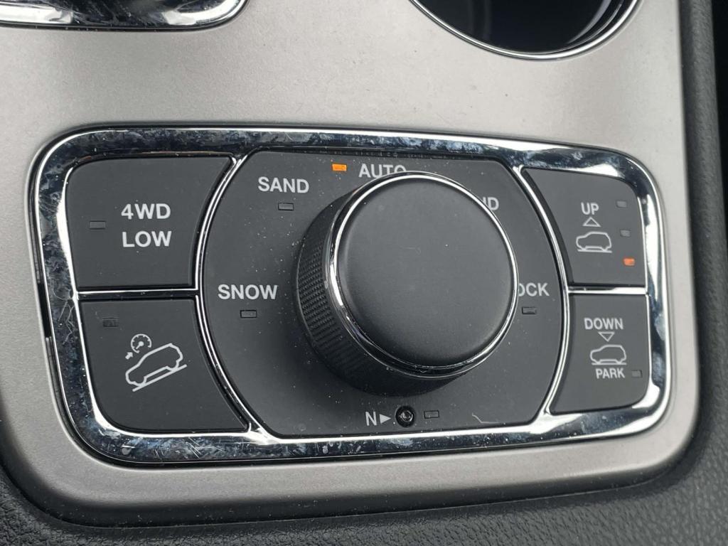 used 2021 Jeep Grand Cherokee car, priced at $28,865