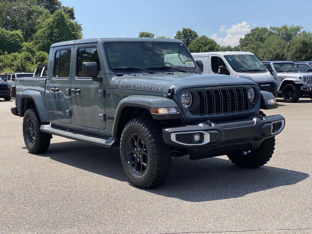 new 2025 Jeep Gladiator car, priced at $42,078