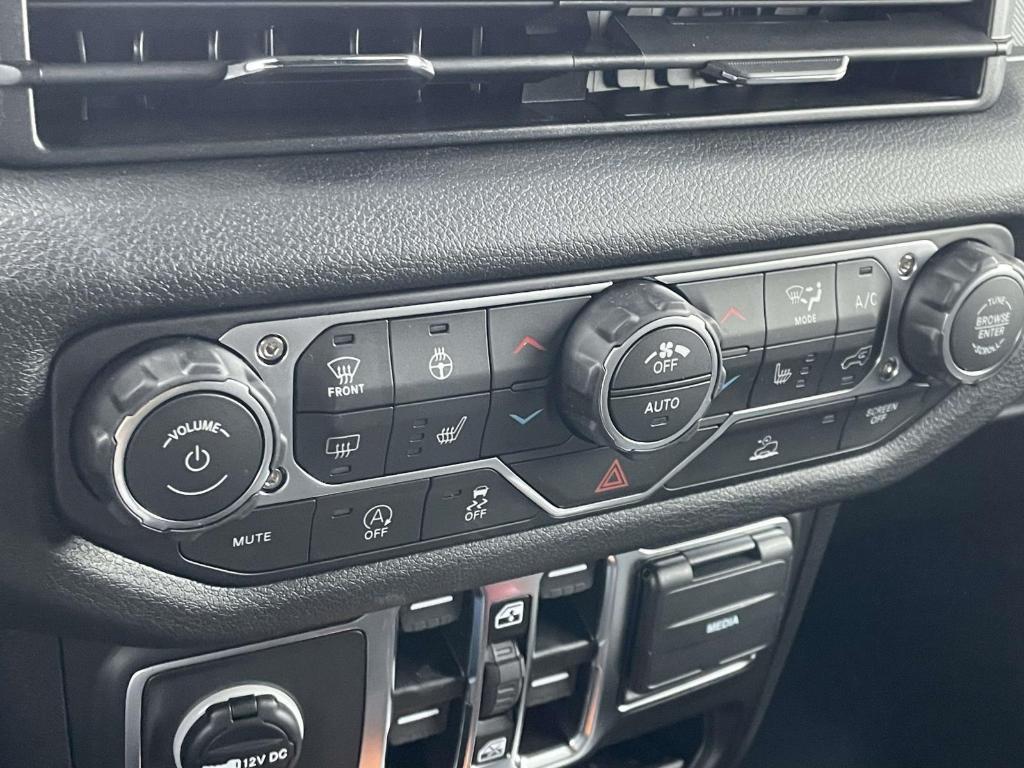 new 2026 Jeep Wrangler car, priced at $51,293