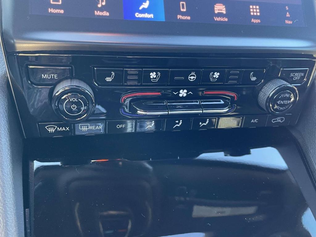 used 2025 Jeep Grand Cherokee L car, priced at $42,500