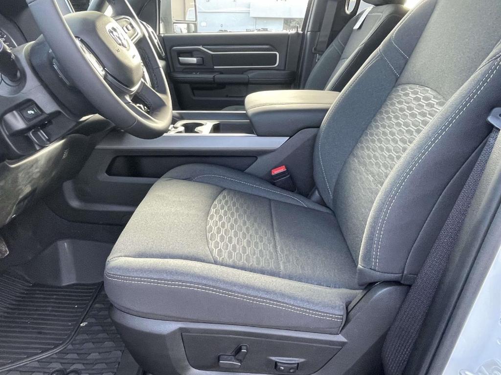 new 2025 Ram 3500 car, priced at $83,118